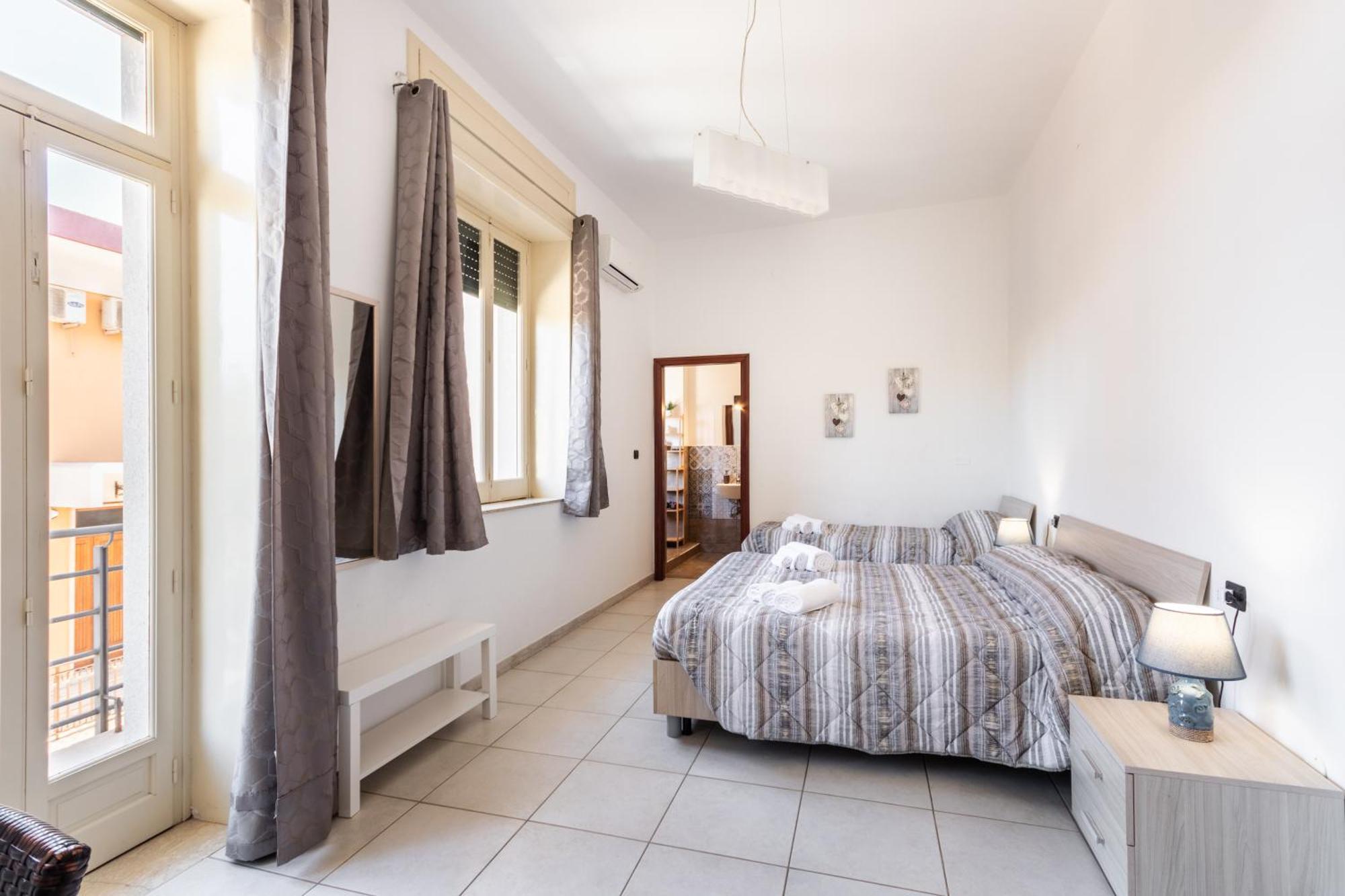 Le Torrette Rooms And Apartments Avola Esterno foto